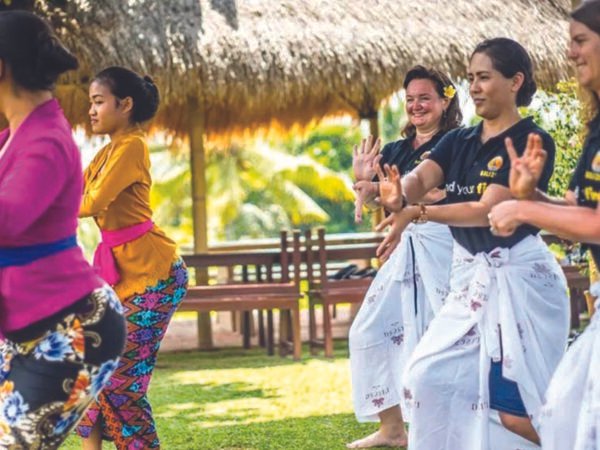 Ubud Bali : Balinese Dance Class for All Levels Lead by Instructor